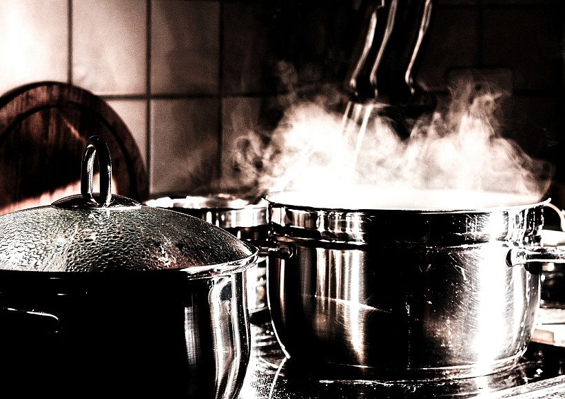Kochen ohne Deckel verursacht eine beträchtliche Feuchtezunahme (Bildquelle Pixabay.com