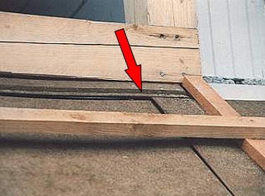 Luftundichtheit bei einem Unterdach aus Holzfaserdämmplatten Luftundichtheit bei einem Unterdach aus Holzfaserdämmplatten