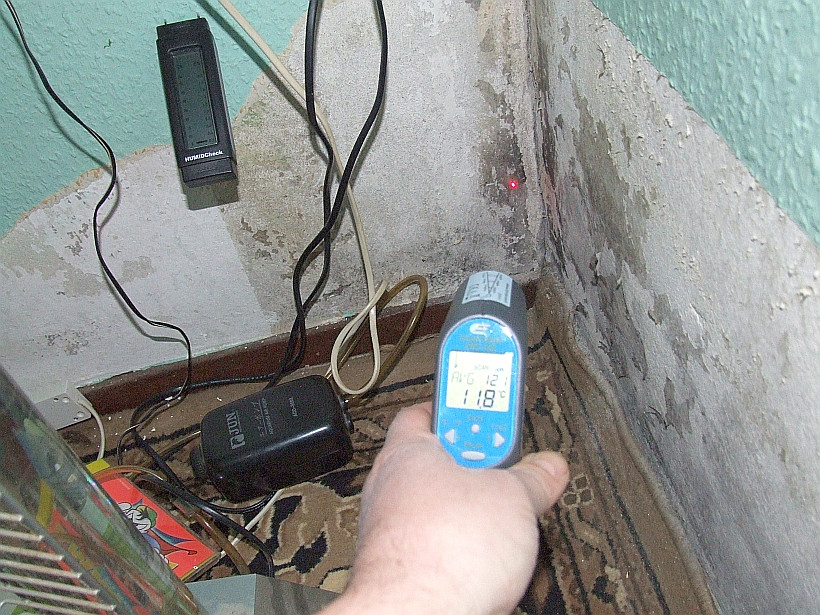 Ermittlung der punktuellen Oberflächentemperatur mit dem Infrarothermometer