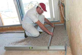 Dämmstoff Zellulosepellets abziehen Dämmstoff Zellulosepellets abziehen