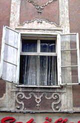 Nach außen zu öffnende Fenster