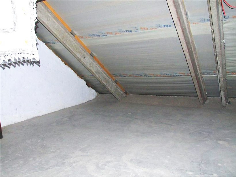 Für eine nachträgliche Dämmung gut geeignete massive Geschossdecke