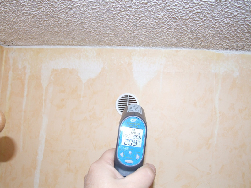 Einströmöffnung mit Raumtemperatur 21 °C