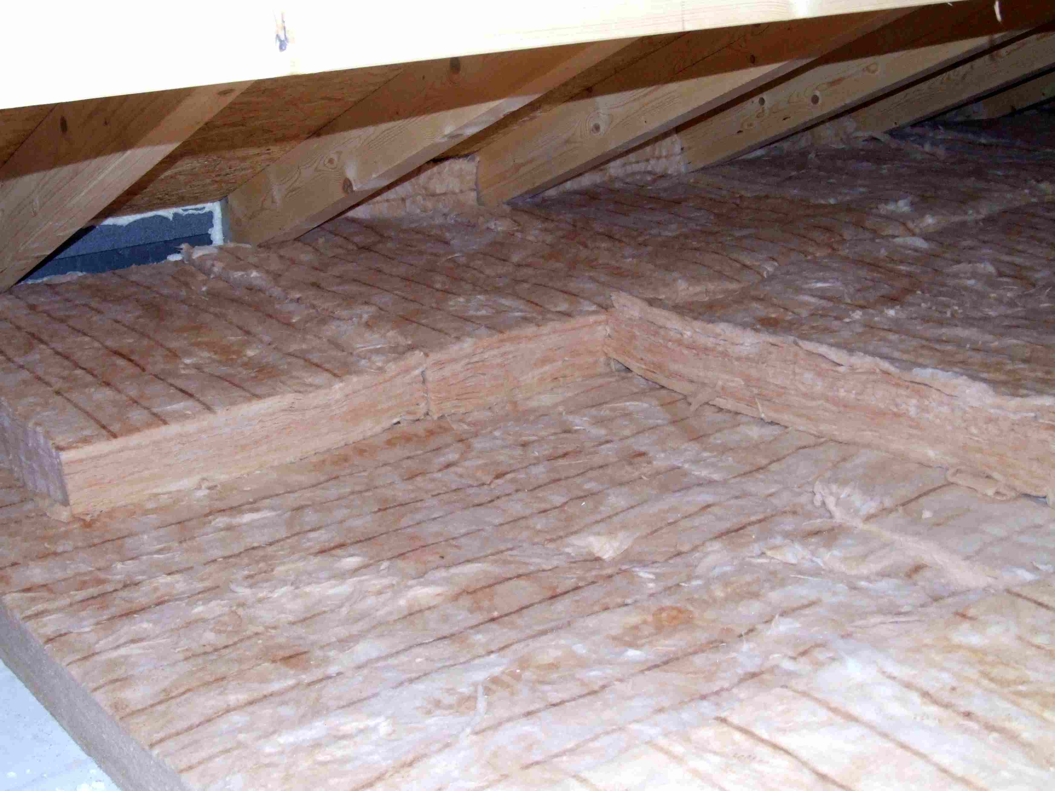 kreuzweise verlegte Mineralwollematten 2x160mm