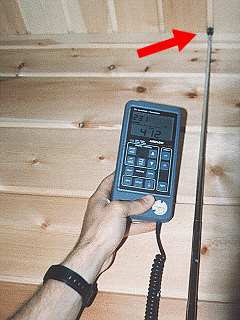 Bei einem Test auf Luftdichtheit fallen Nut-Feder-Schalungen häufig durch. Nut-Feder-Schalungen fallen bei einem Test auf Luftdichtheit häufig durch.