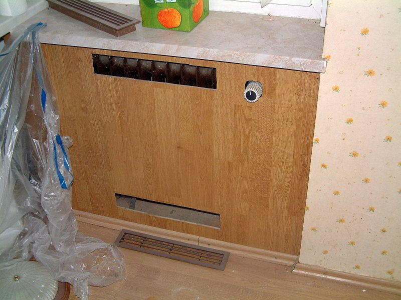 Nicht gut: Heizkörper verschwindet in der Nische und wird auch noch verkleidet