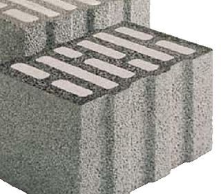 Mit Dämmstoff verfüllte Liapor-Steine